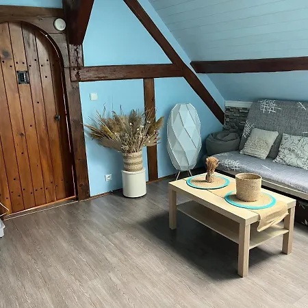 Les Floralies Apartment
